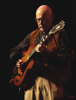 Jim Hall playing his DAquisto