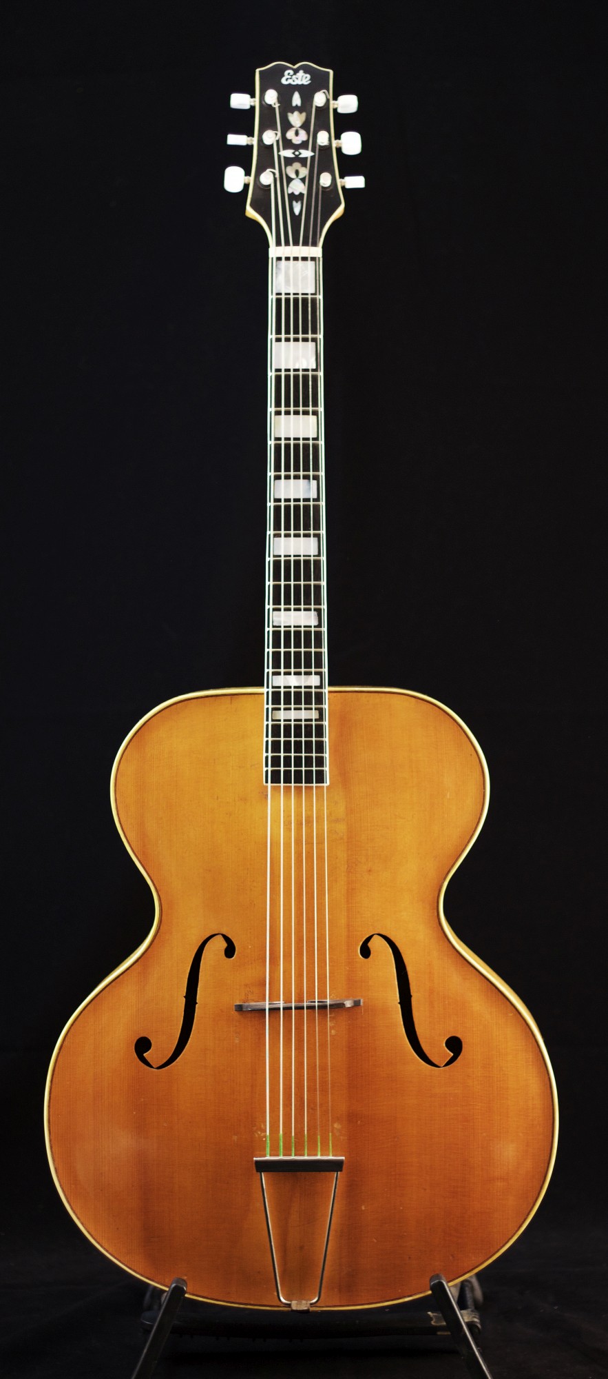 A Hollow Body  Guitar from Scrap Wood in Two Weeks ?-este-felix-stärke-hamburg-noncut-blonde-1951-jpg