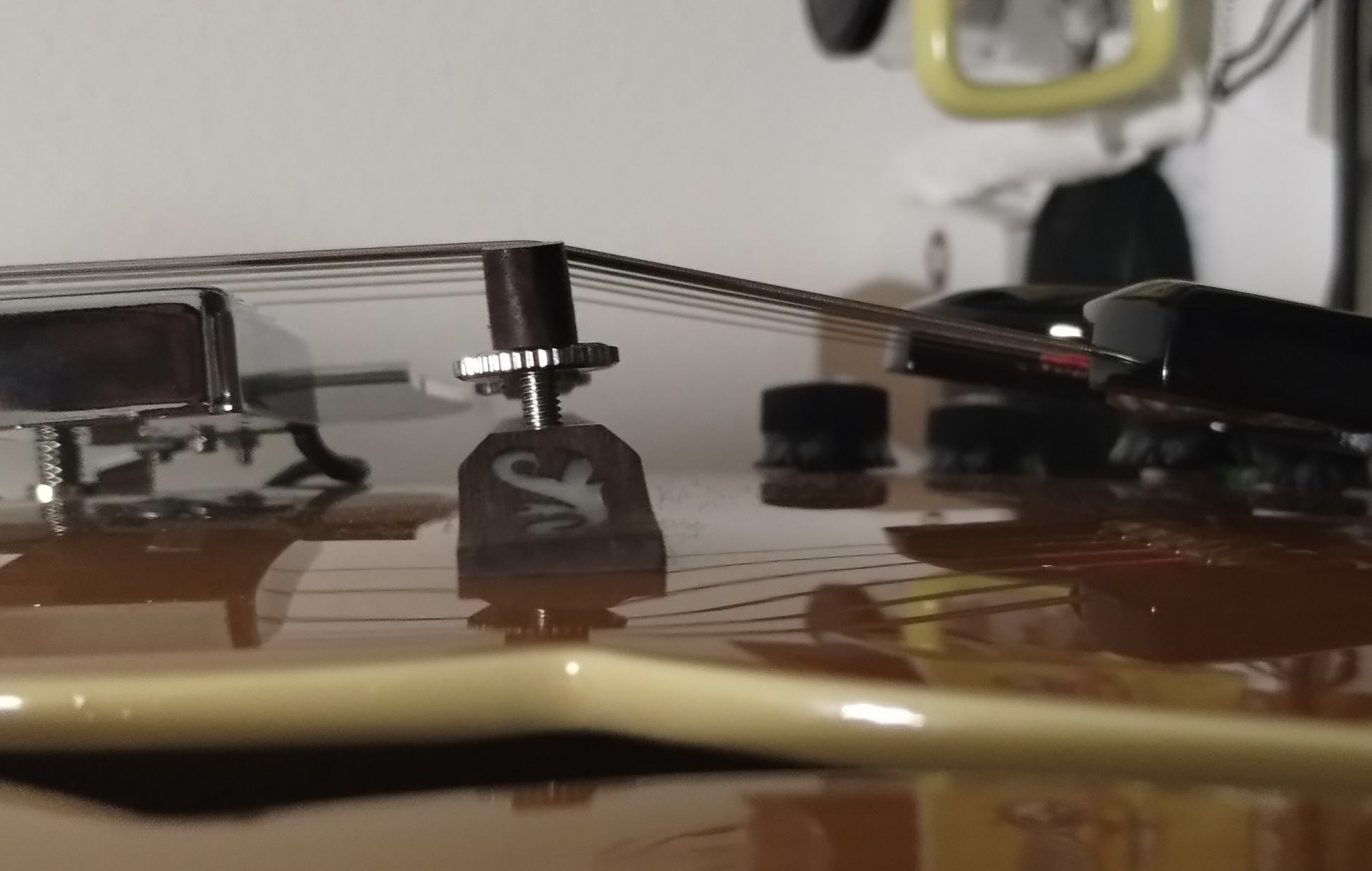 Ibanez archtop with 0.010 Thomastik strings and rosewood bridge intonation issues-img_4542-jpeg