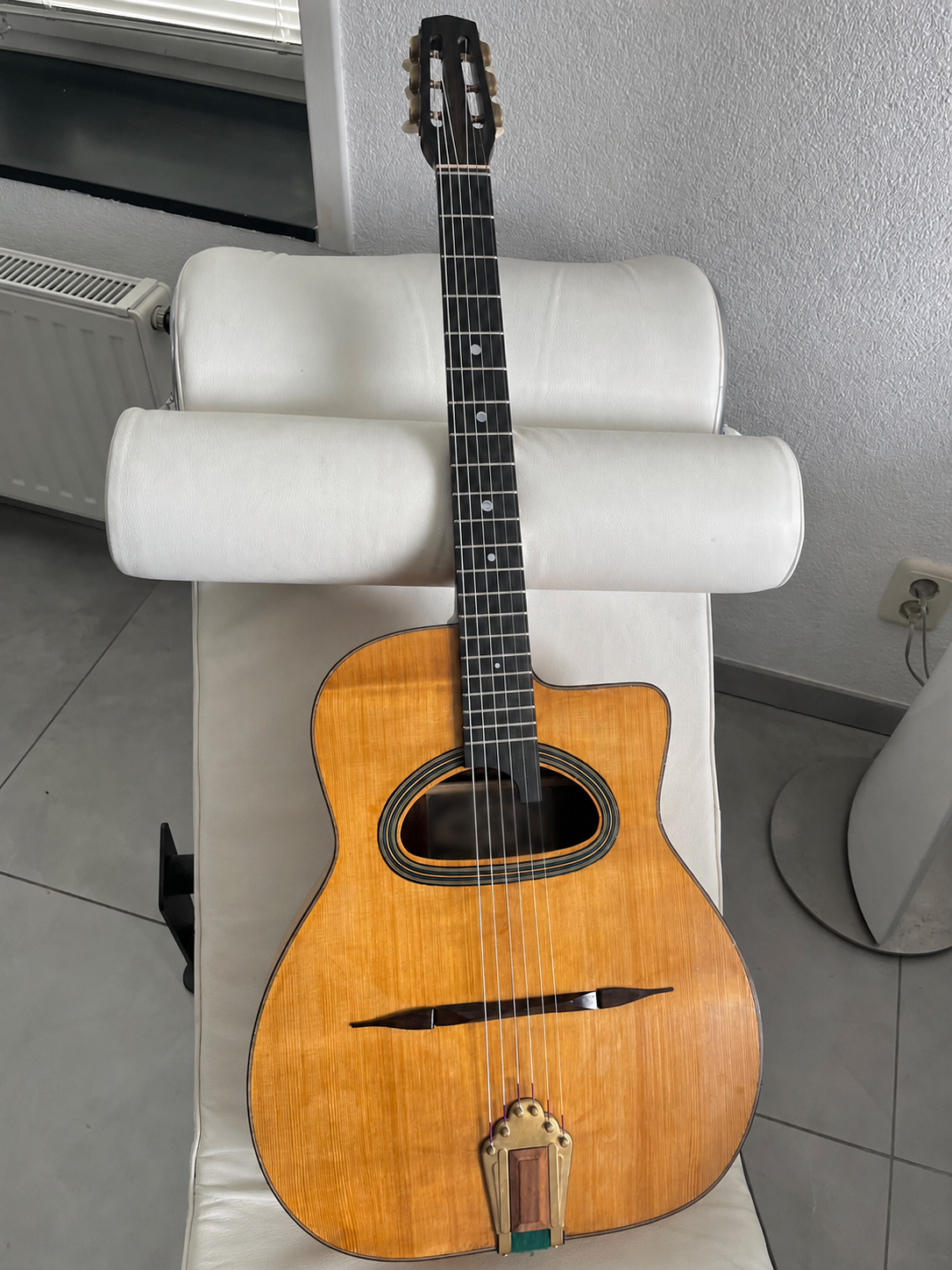 My gypsy guitar build-img_4908-png