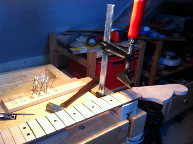 Guitar Workbenches-img_0408-640x478-jpg