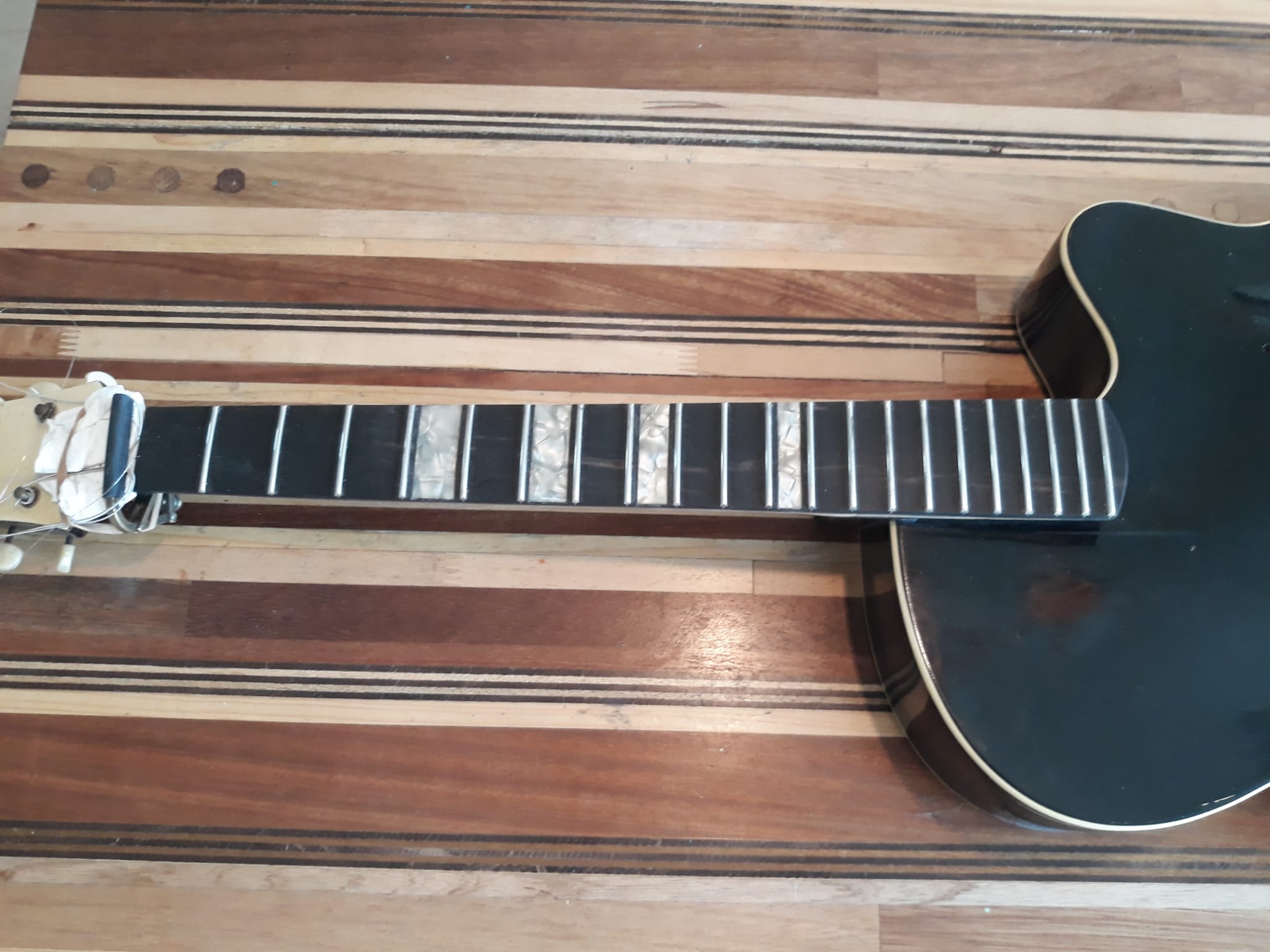 Framus Rosita - it needs a bit of work-whatsapp-image-2022-01-12-20-33-40-1-jpeg