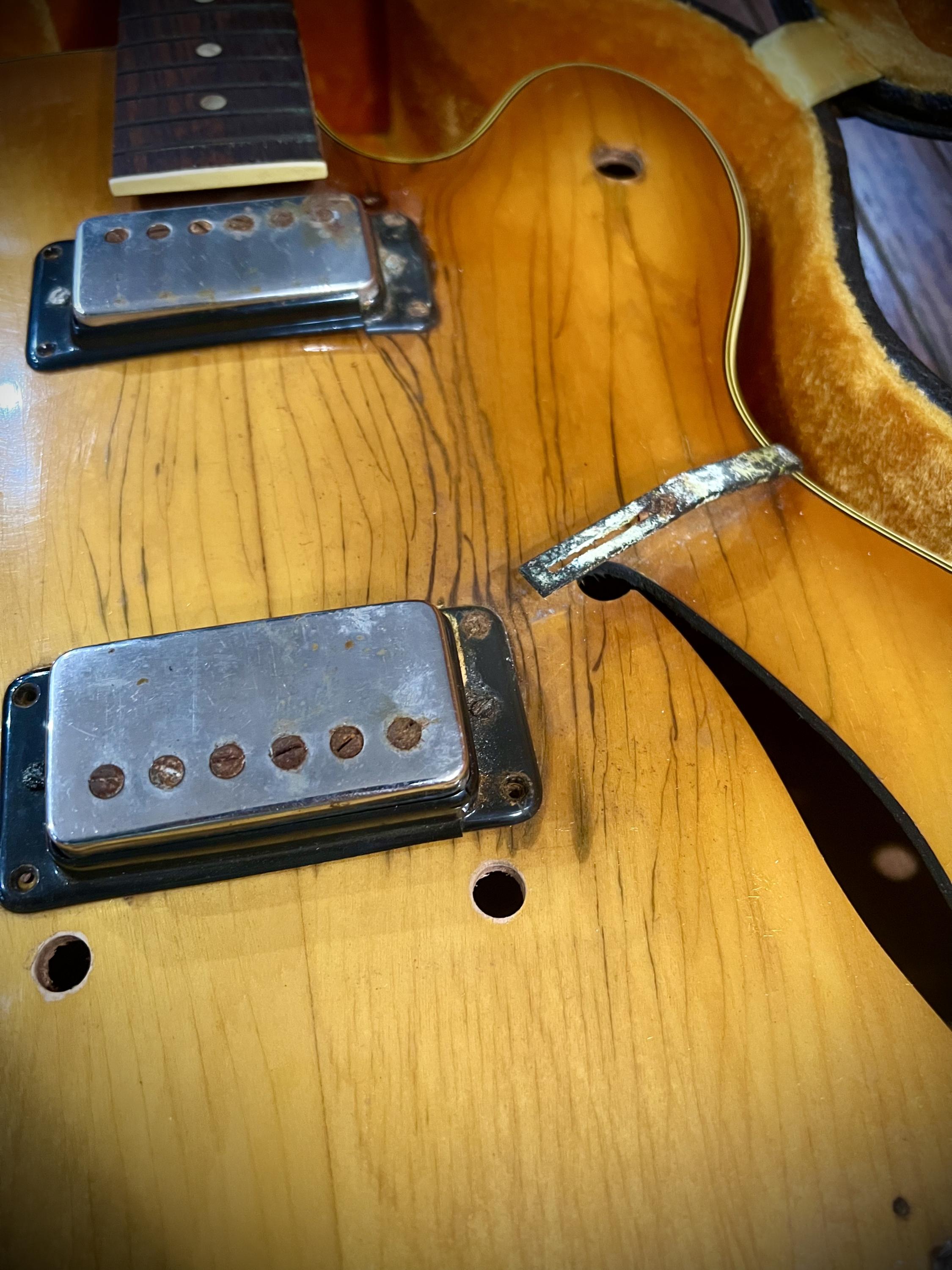 69&rsquo; Hagstrom Jimmy Resto-e0ee947a-2ed9-491f-8a40-202250f4a400-jpg