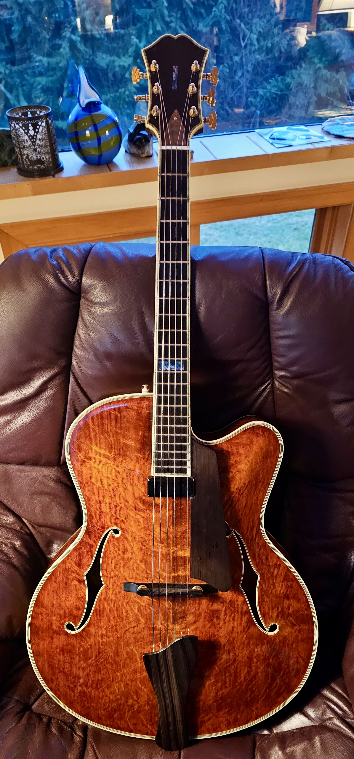 2003 Eastman John Pisano - buy now or wait until later?-img_4572-jpeg