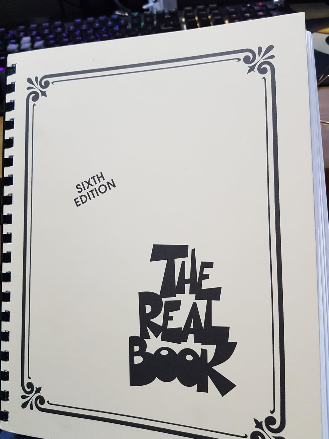 Fake Book suggestions-zff4dcj22au21-jpg