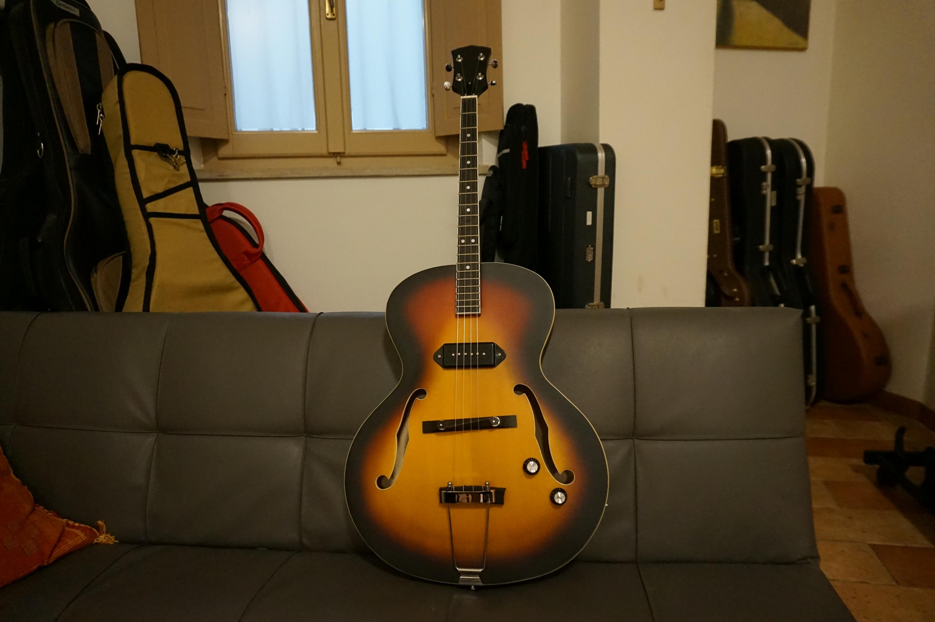 Tenor Guitar GDAE tuning and beginner in Jazz-dsc00170-jpg