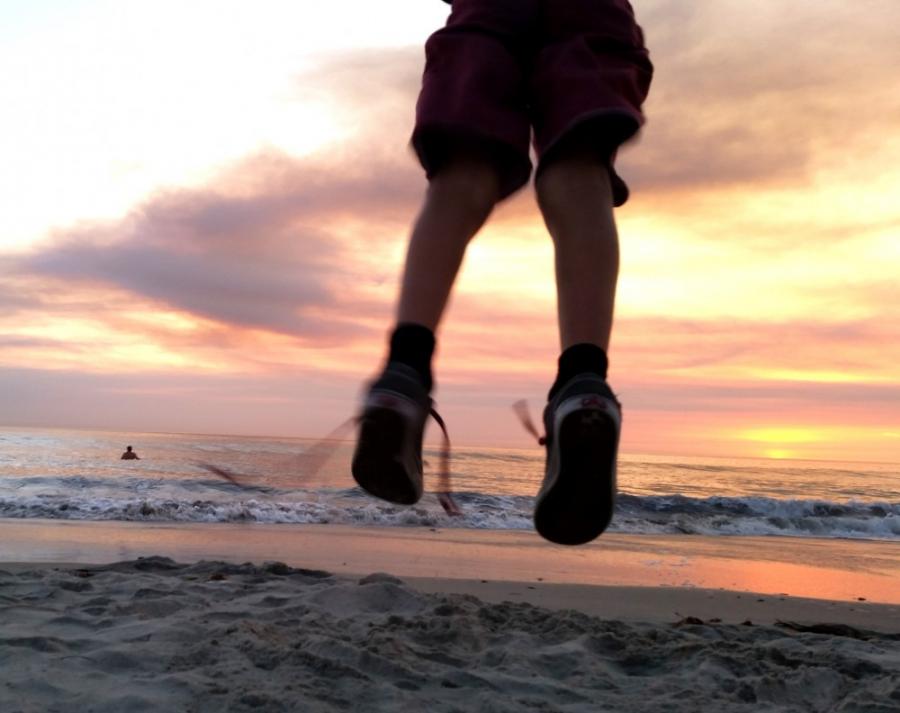How can you know if you are actually &quot;swinging&quot;-jumping-double-sunset-e1400271624939-jpg