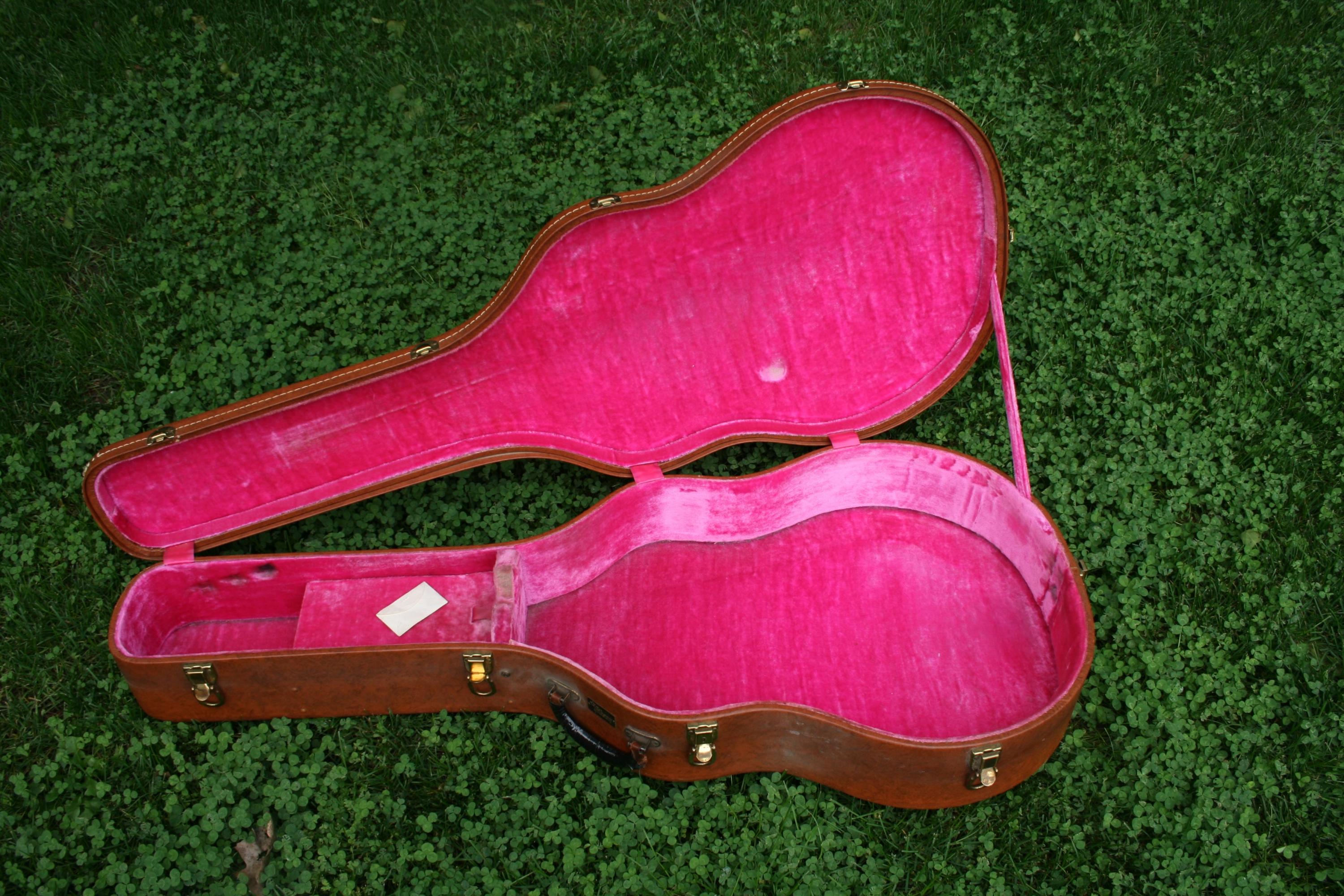 Vintage Gibson Cases?-1358aa6c-ad33-45dc-a88c-e26bc2d2eb1a-jpg