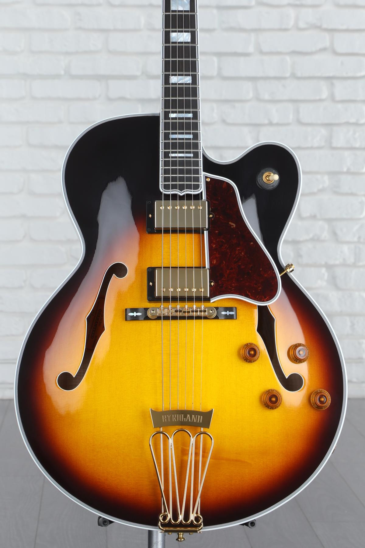 2023 Gibson Byrdland-dc48828d-93e8-424a-bfef-fbacf444029e-jpeg