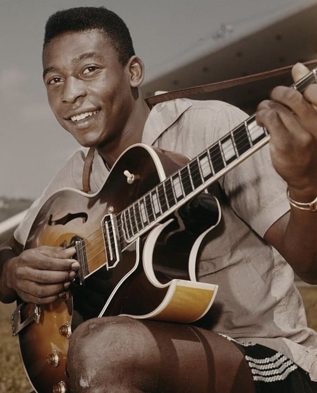 Sacha’s guitar, as played by Pele?-ddd9c067-217a-455d-9e91-60b75c8e7fde-jpeg