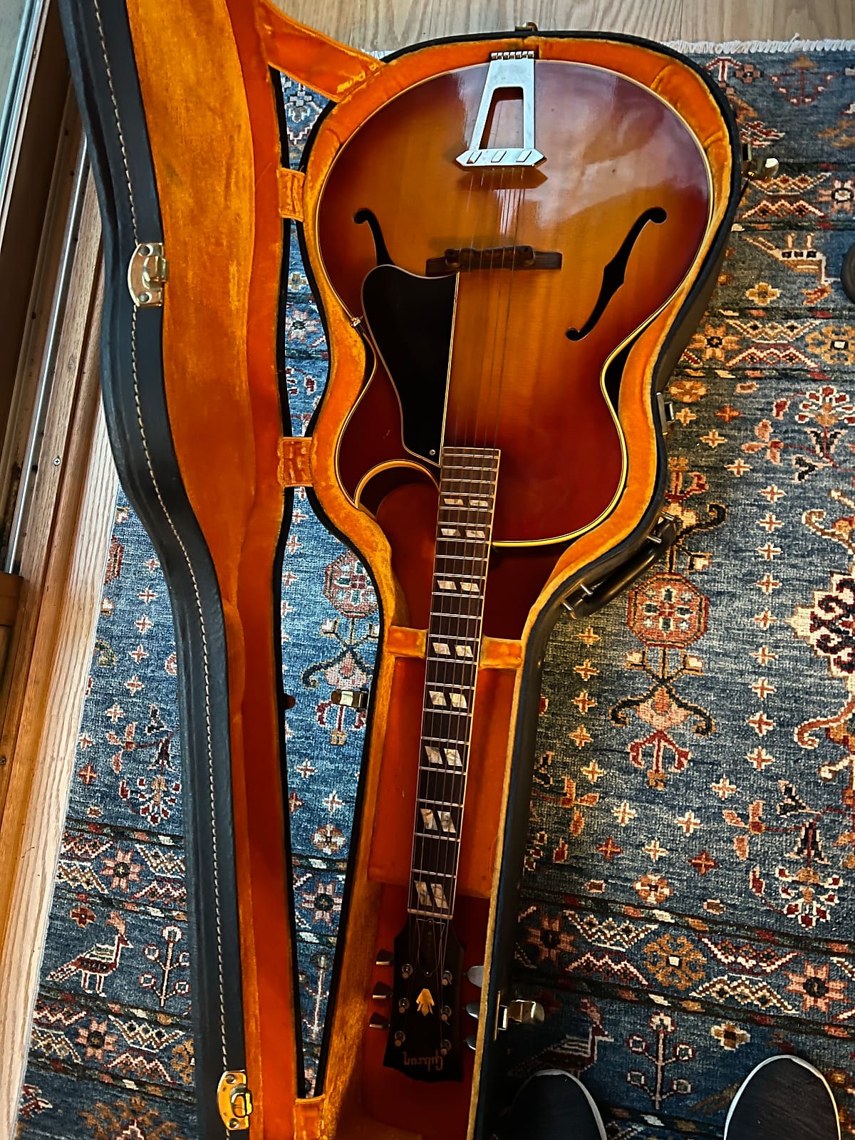 Gibson L-4 vs ES-175-35014a79-ed70-4896-97a9-143f9f947d31-jpeg