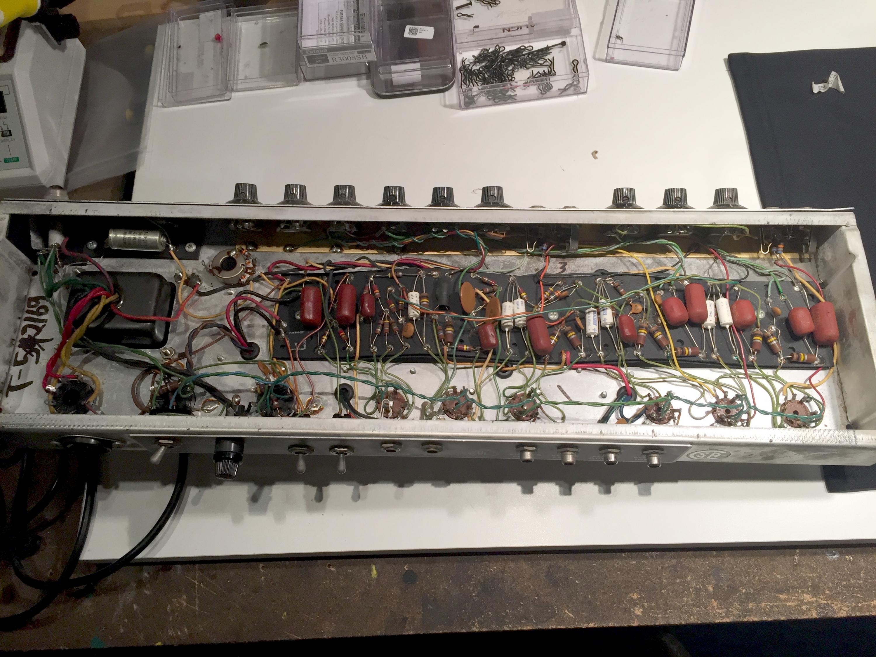 Vintage vs Reissue Fender Deluxe Reverb Amps-img_0338-jpg