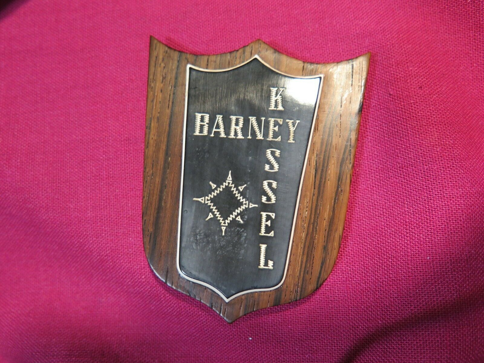 Specs for Gibson Barney Kessel tailpiece-gibson-barney-kessel-tailpiece-badge-1961-65-jpg