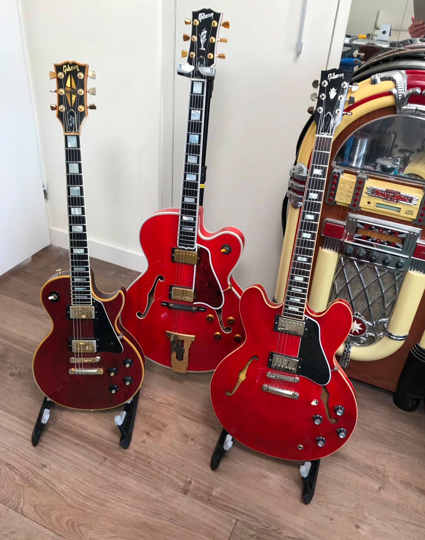 The Gibson Wine Red question vs Red or Transparent Cherry-171954275_4105567992807507_2558336506626742538_n-jpg