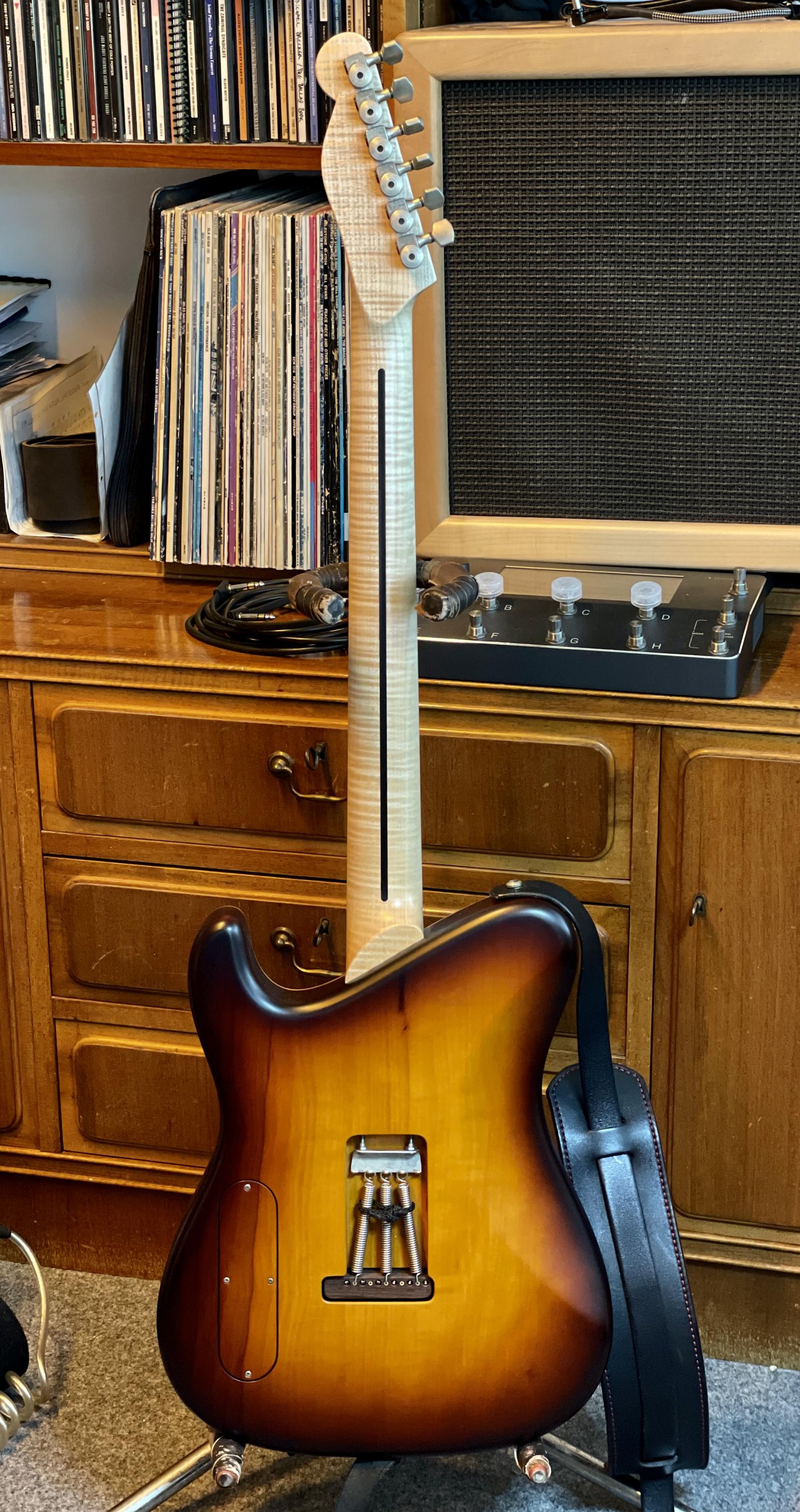 Anyone look into extended scale solid body guitars for jazz? PRS SR 277?-img_6078-jpg