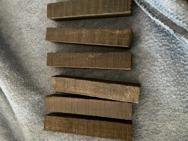 Resomax bridge for archtop guitar, anyone ?-ebonysaddle-jpg