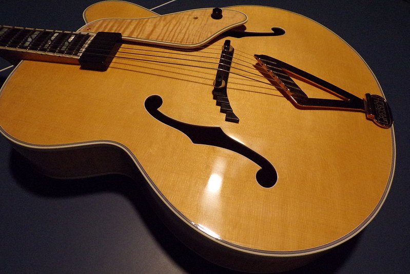 Gibson Legrand vs Heritage Golden Eagle-51210914432_31fde63ed1_c-jpg