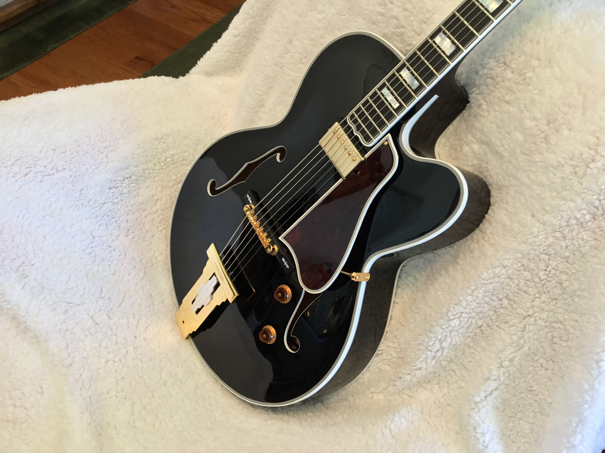 The truth about black hollowbody guitars?-ed2b648c-ca85-4f19-9b9e-6ccc2dc2ac42-jpeg