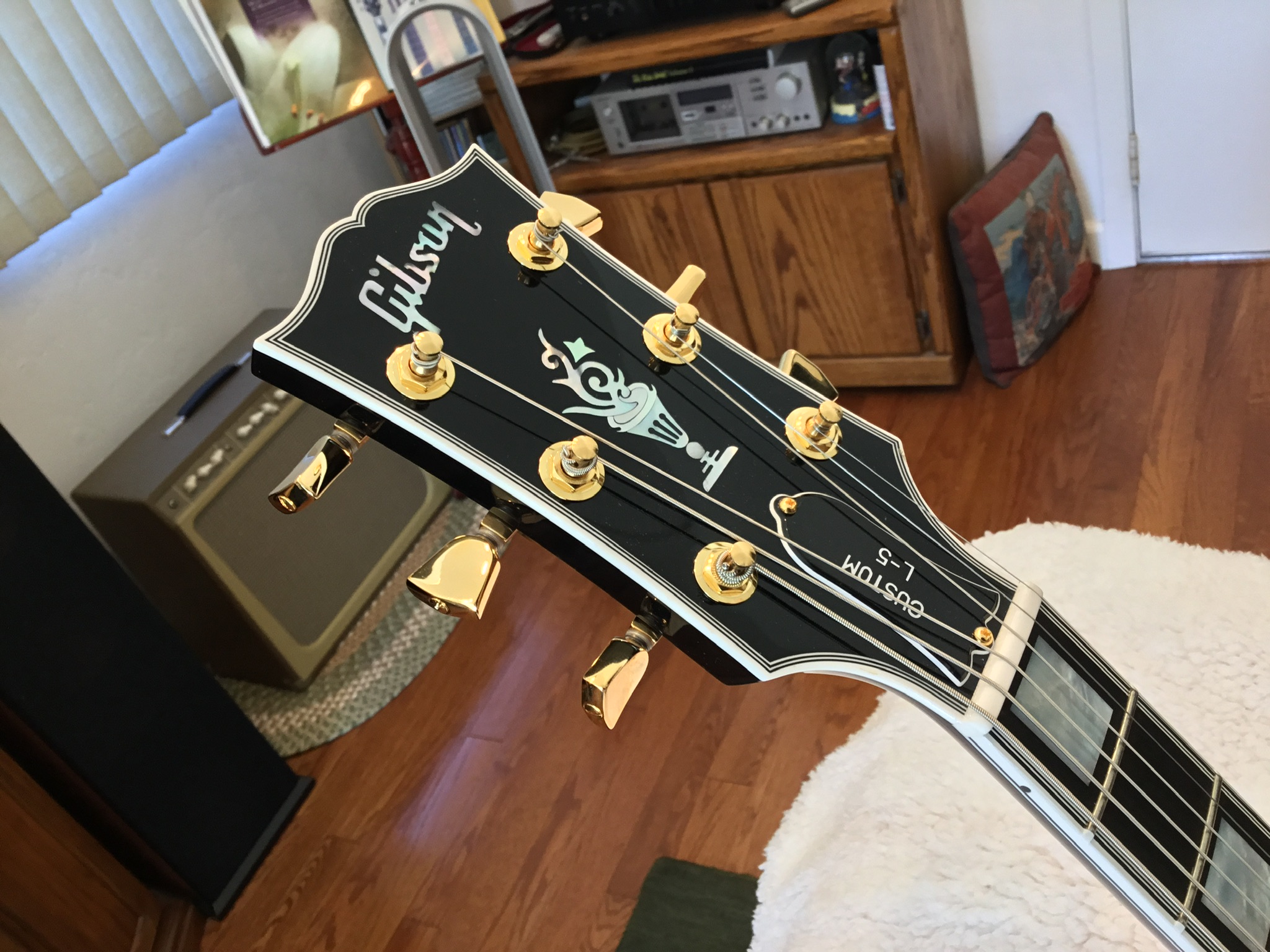 The truth about black hollowbody guitars?-402f80de-21e7-42c3-b2af-71ac7ada3440-jpeg