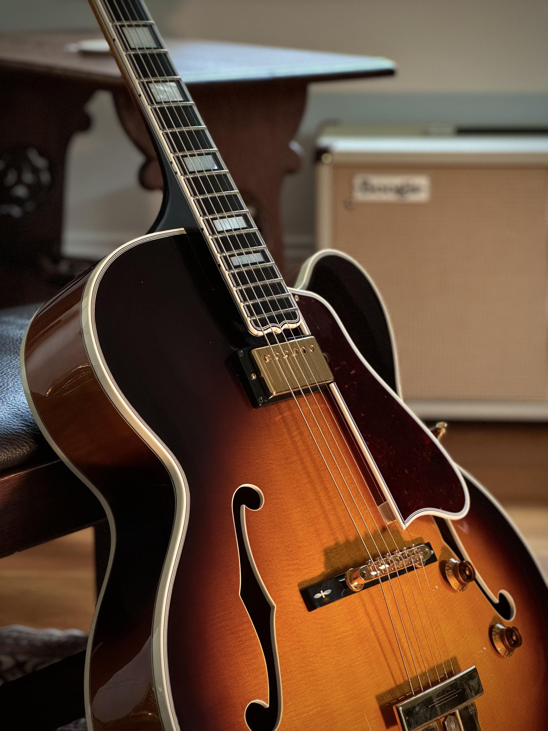 Is there any difference between the gibson l5 James W. &quot;Hutch&quot; Hutchens signed and th-img_9345-jpg