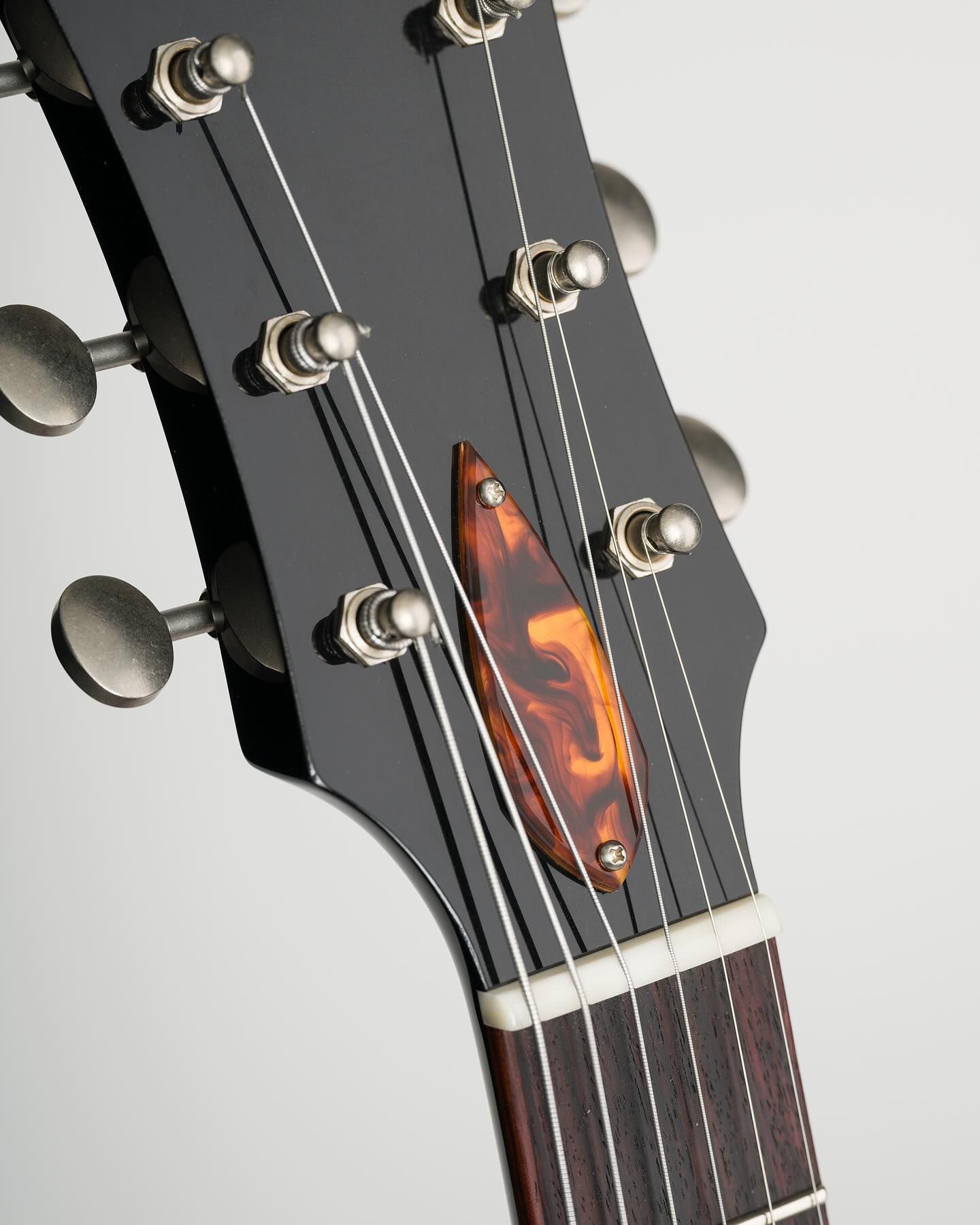 Namm '24-collingsprototype-peghead2-jpg