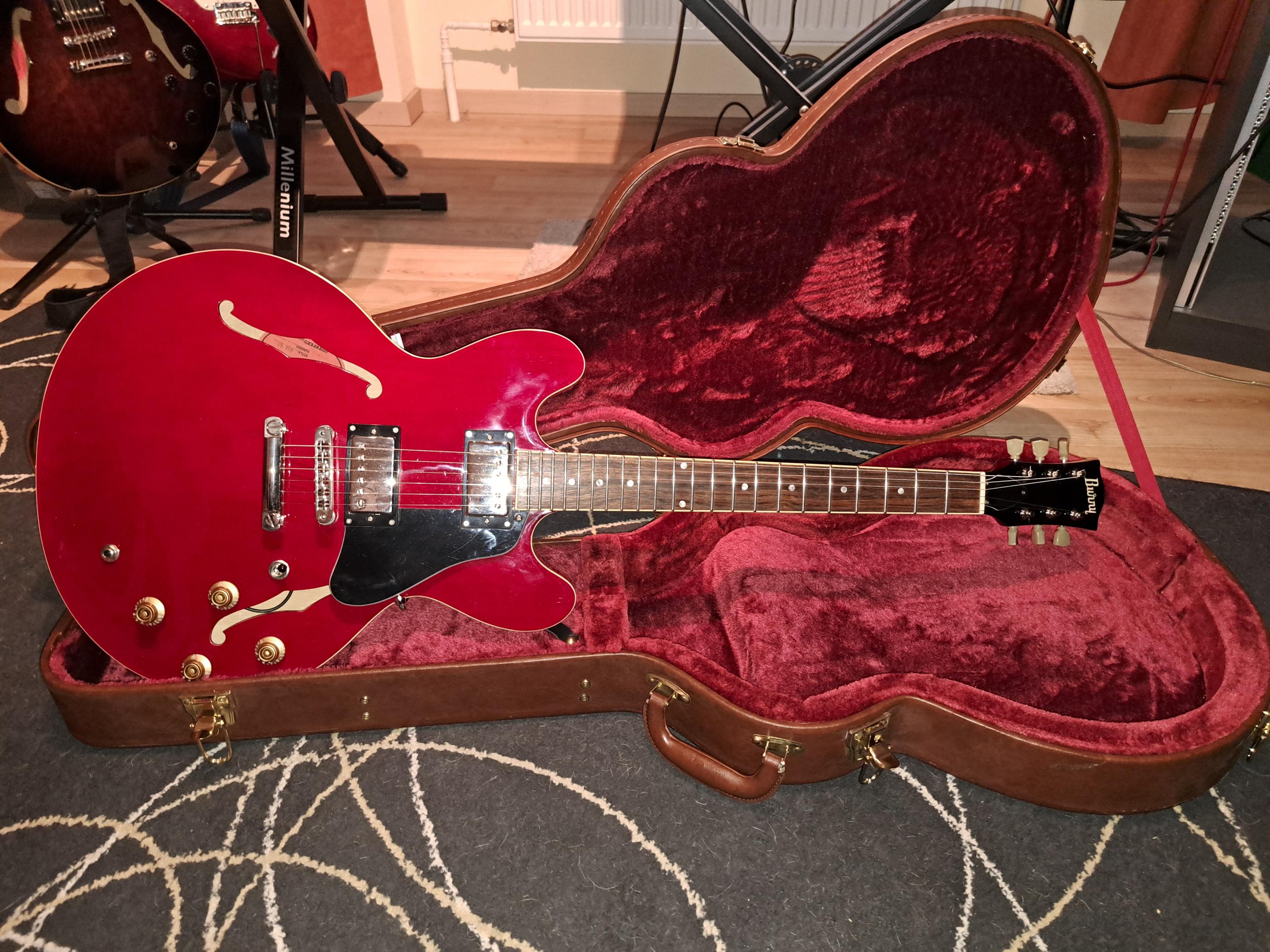 ES-335 style guitar love thread, no telecasters allowed-20230328_192526-jpg