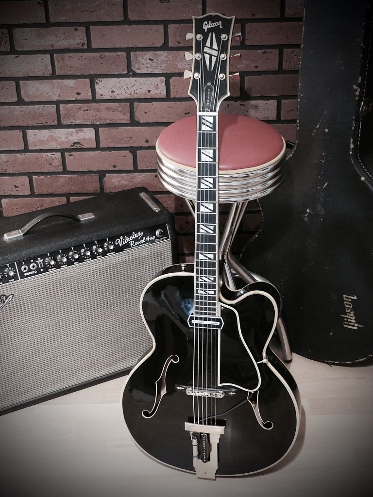 Modified Gibson Johnny Smith-aadef312f1c07dd3e9fb83601281b1e4-jpg