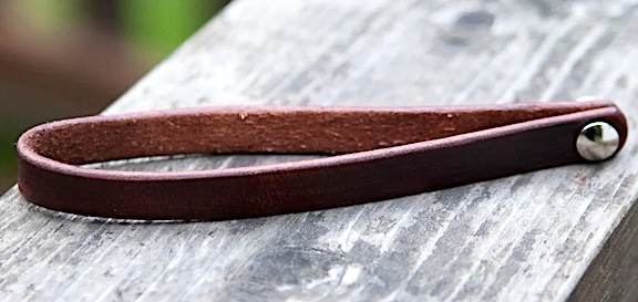 Gibson ES-175 - Strap Button Poll-shop-handmade-leather-guitar-neck-strap-mahogany-brown-3_2048x2048-jpg-jpeg