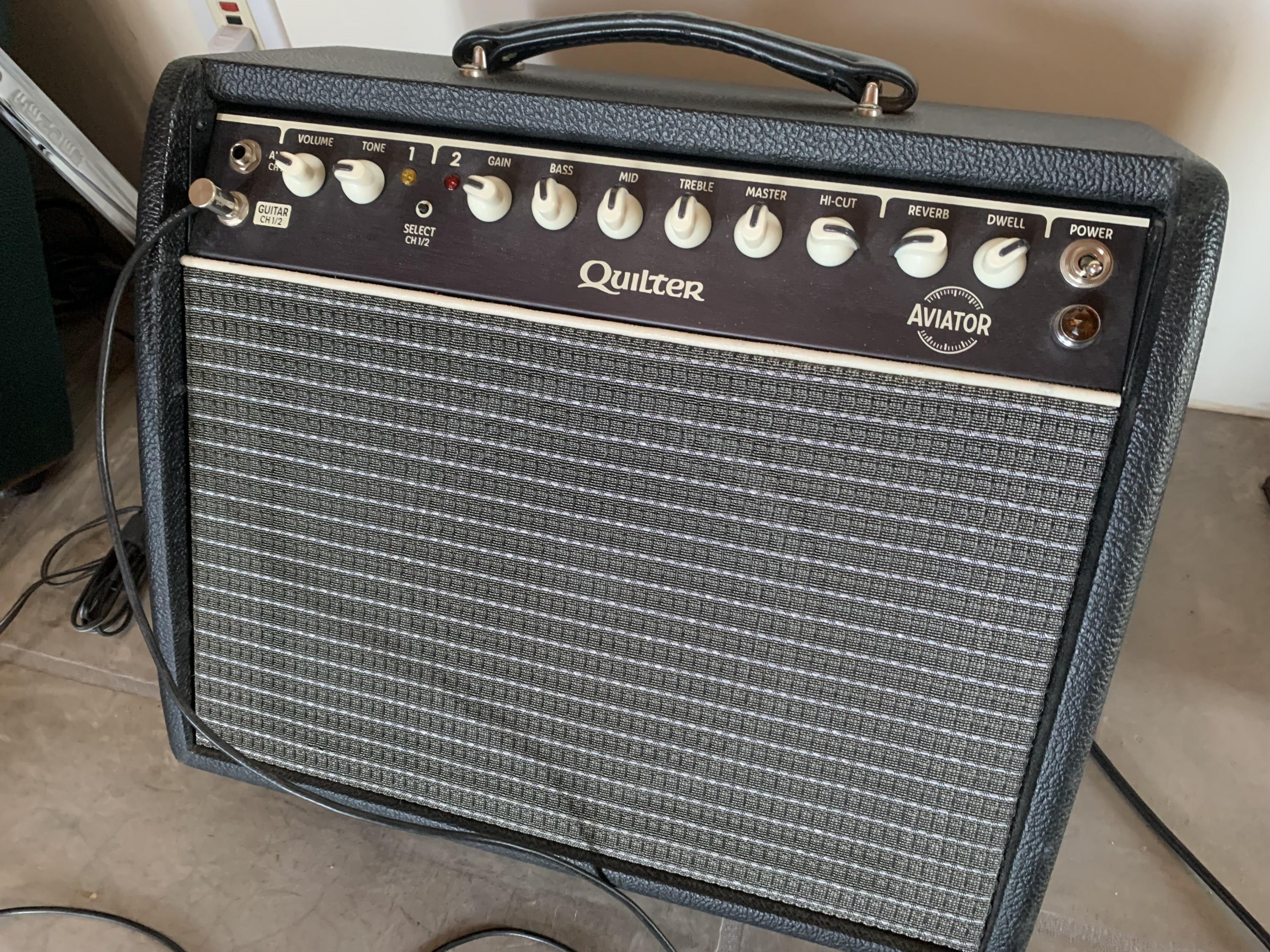 Can you show me your 1x8" guitar amp?-img_5156-jpg