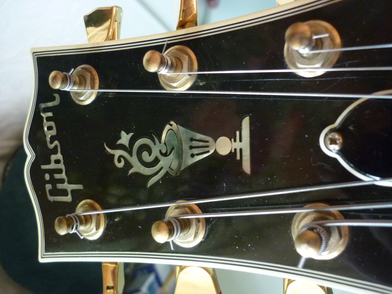 Gibson L-5 flowerpot/torch-p1070370-jpg