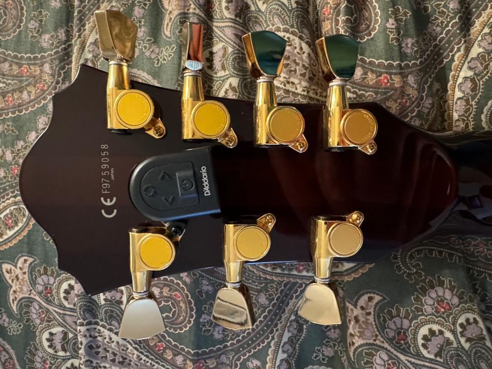 "Upgraded" to gold WD tuning buttons &amp; loving them!-wd_peghead_back-jpeg