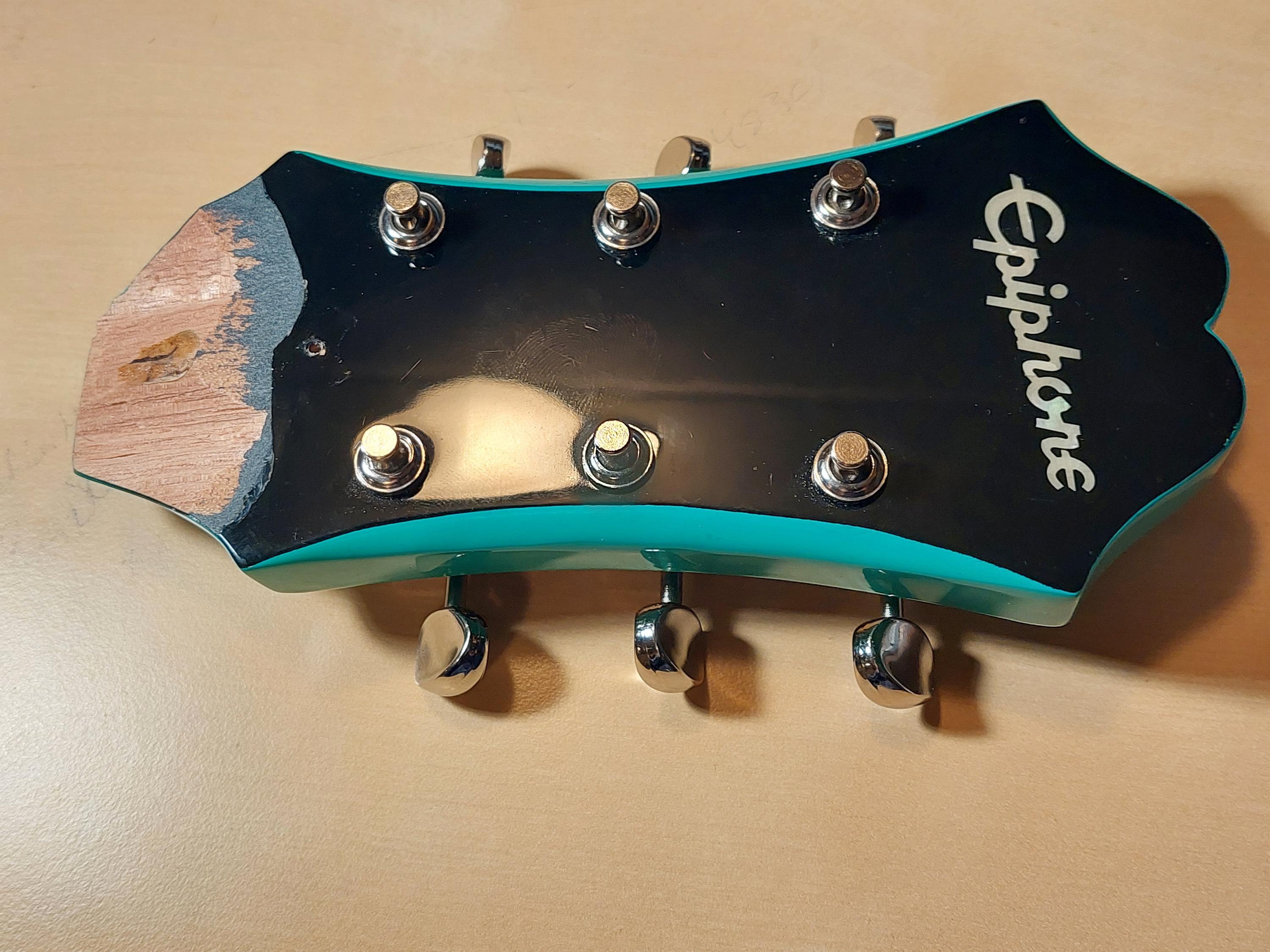 Never again a painted guitar-broken-headstock-jpg