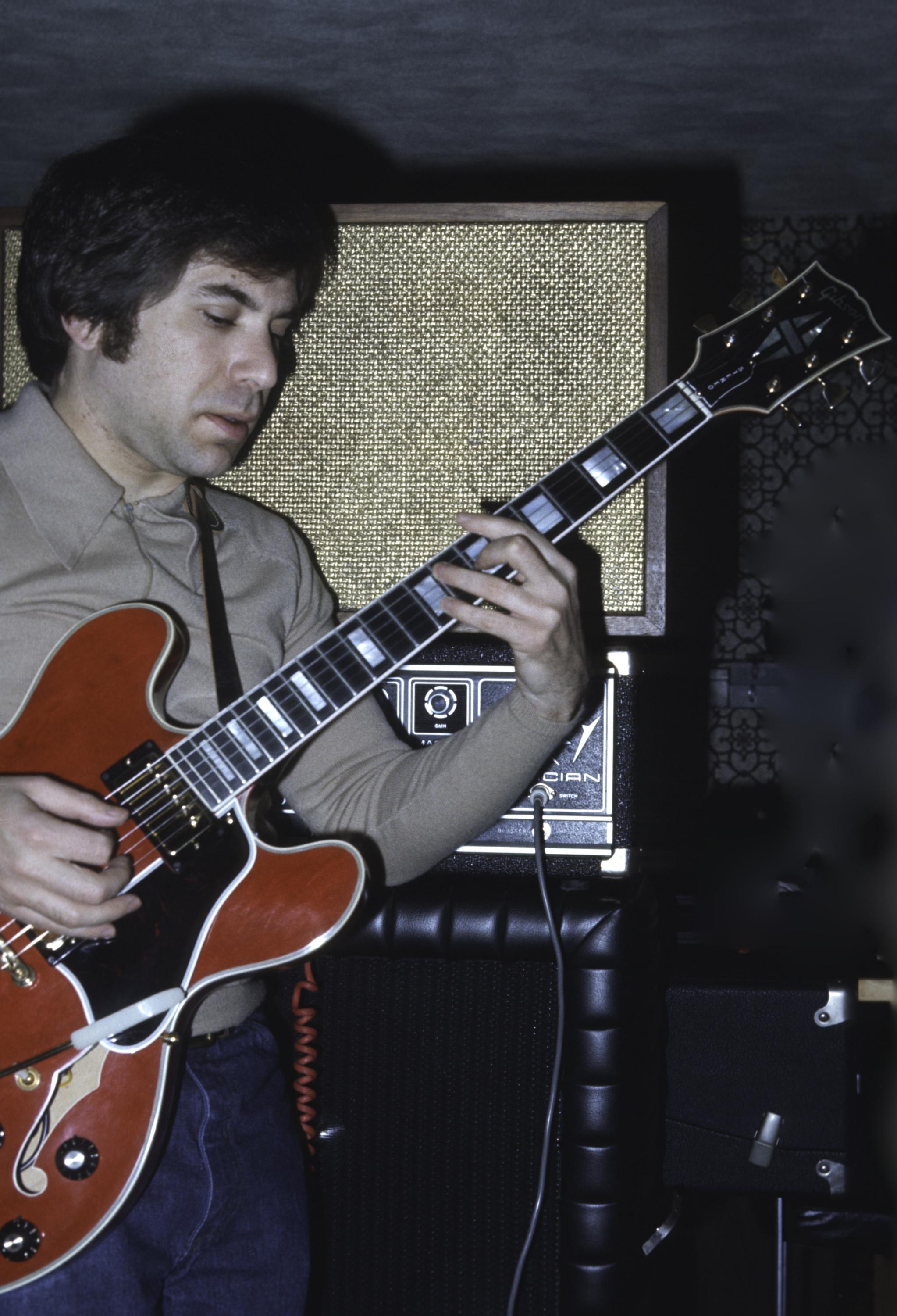Gibson ES-355 (with Vibrola) Perspective-drw-71-355_122-jpg