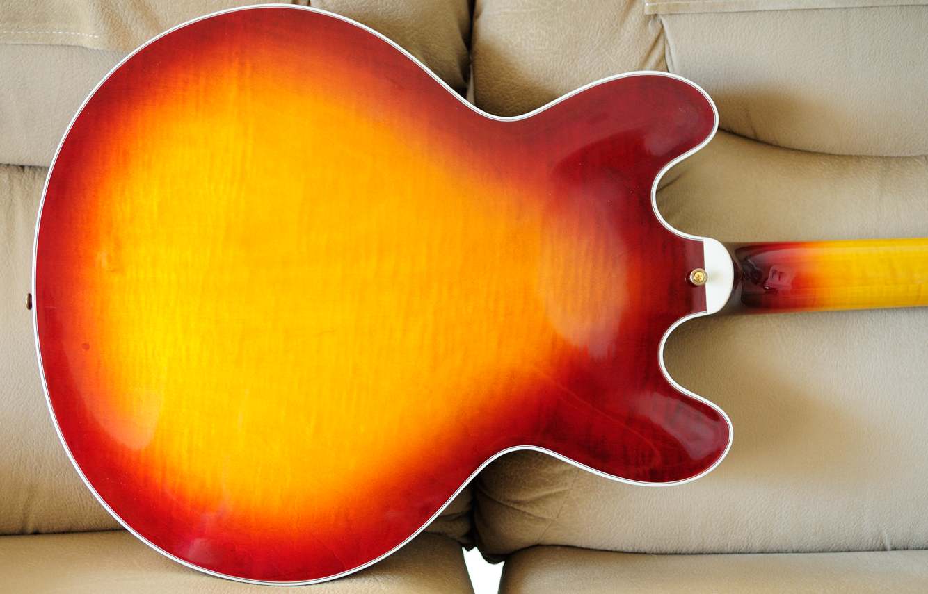Gibson ES-355 (with Vibrola) Perspective-body-rear-jpg