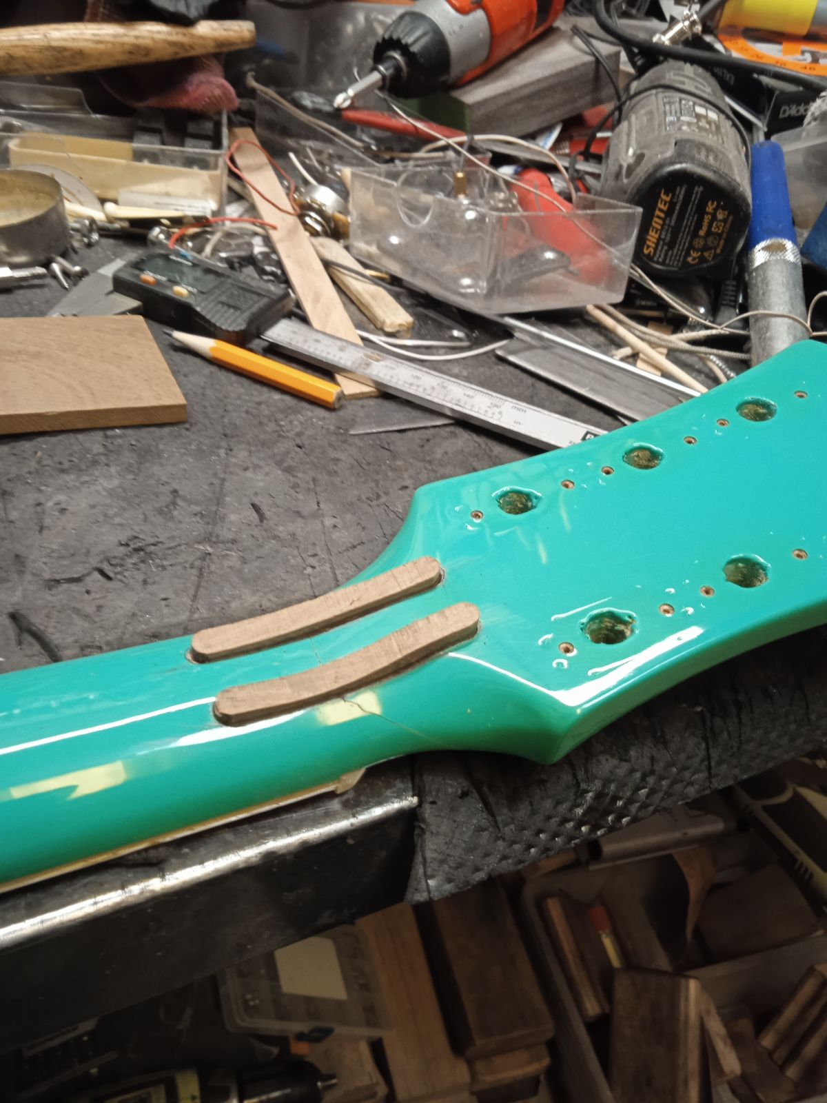 Would you buy a vintage guitar with a repaired headstock break?-casino-club-repair-jpg
