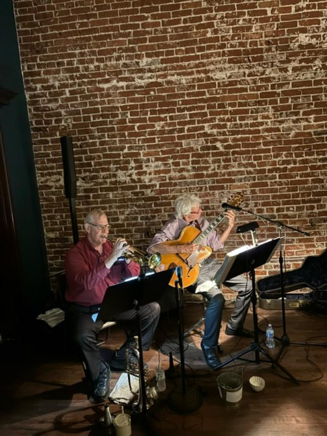 Manzer vs. Parker in the ultra high-end archtop sphere?-received_413635131597922-png