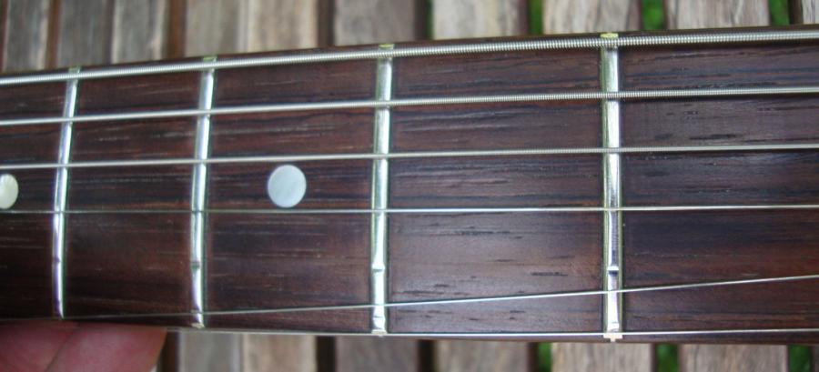 Refret and value of vintage guitar-fret-wear-jpg