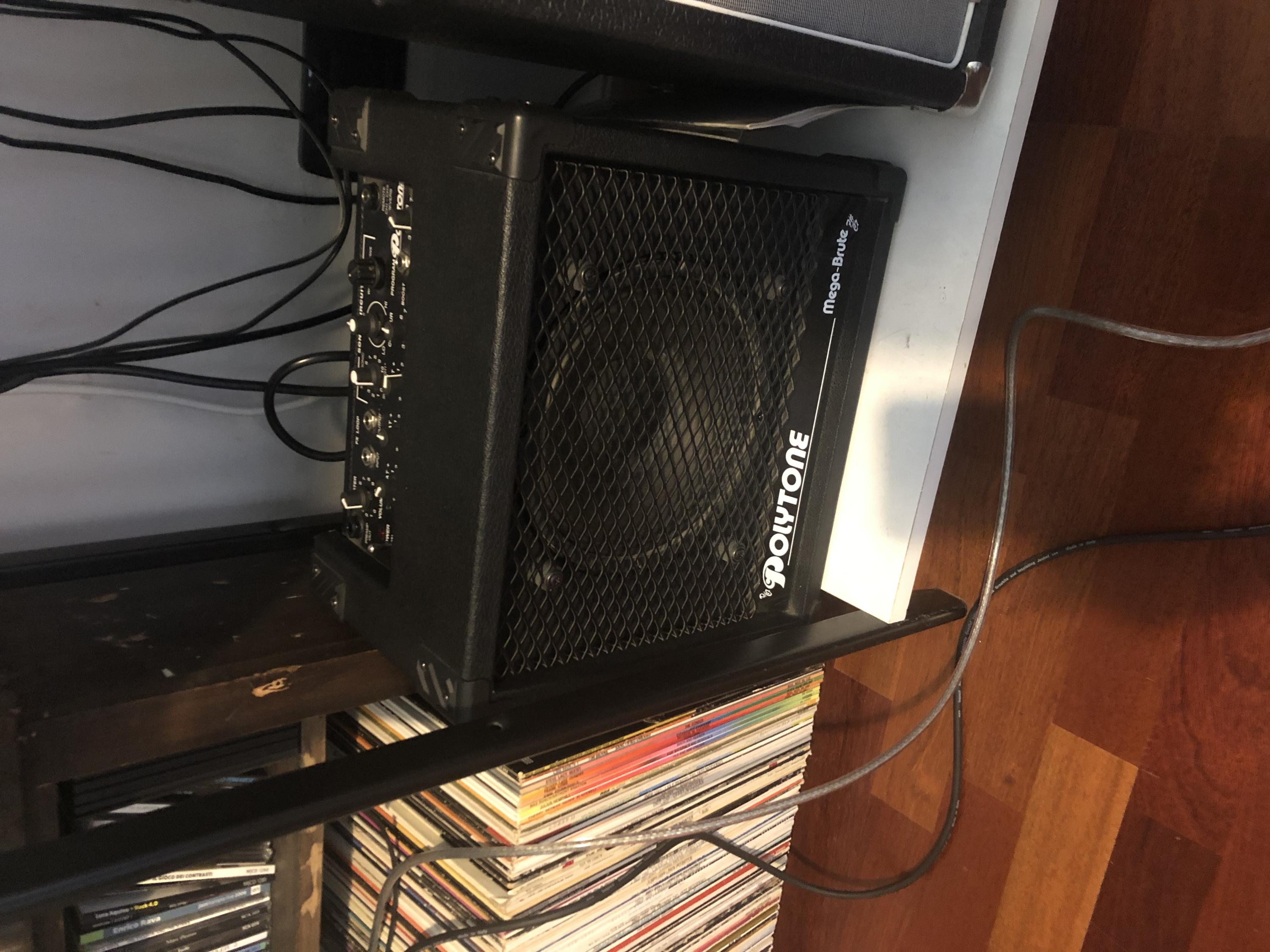 Can you show me your 1x8" guitar amp?-img_0469-jpg