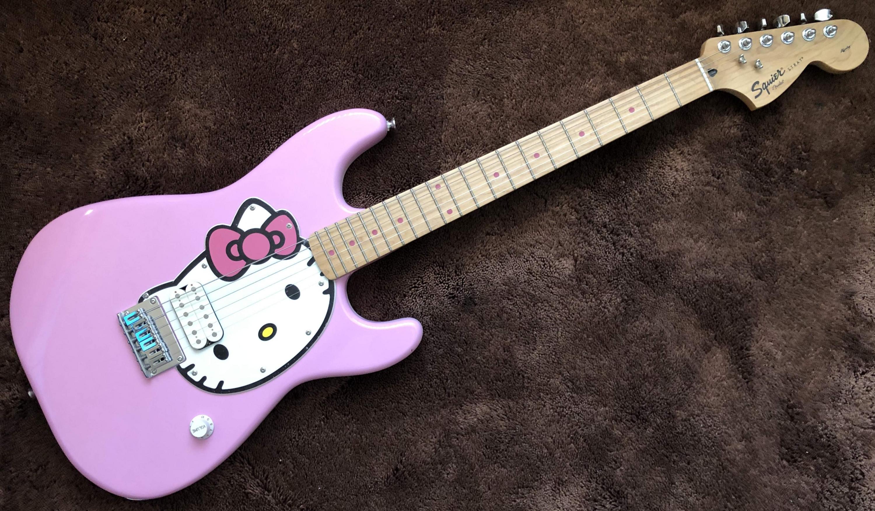 The Hello Kitty Stratocaster-hello-kitty-strat-jpg