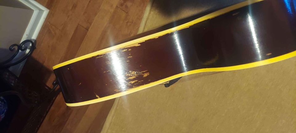 Epiphone Devon versus Triumph-411395624_6959222294170375_8463712345955849833_n-jpg