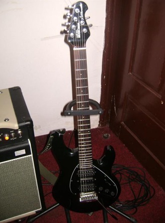 Ernie Ball Music Man Guitars?-mmsilho-jpg