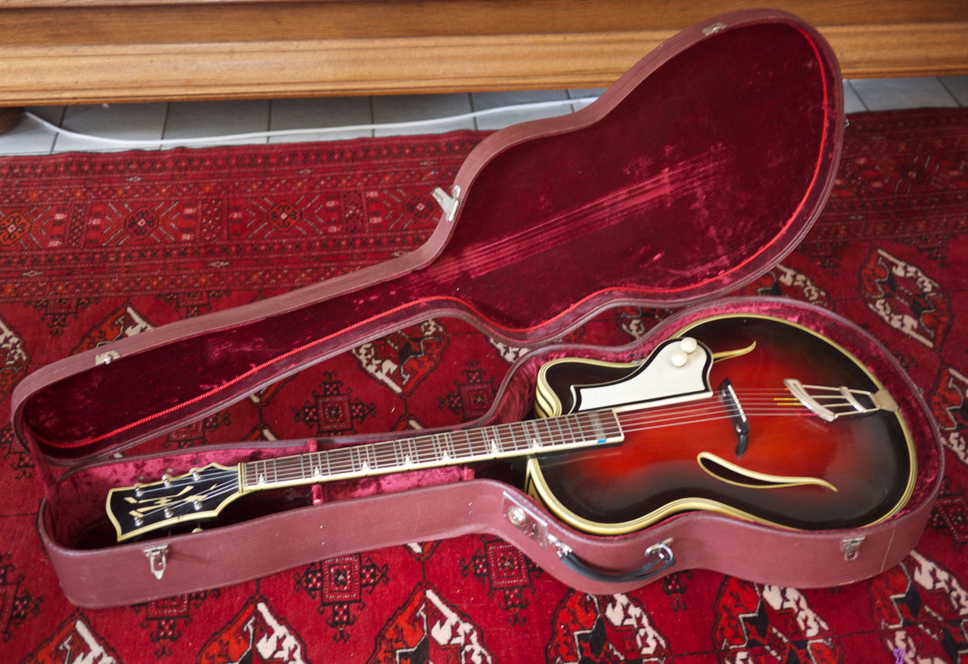 The best LOOKING guitar you own......-seifert_2-jpg