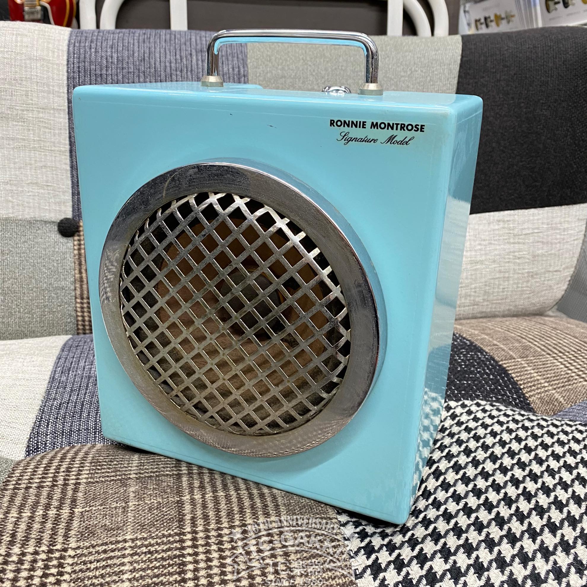Guitar amp that fits in a suitcase?-rmbi_01-jpg