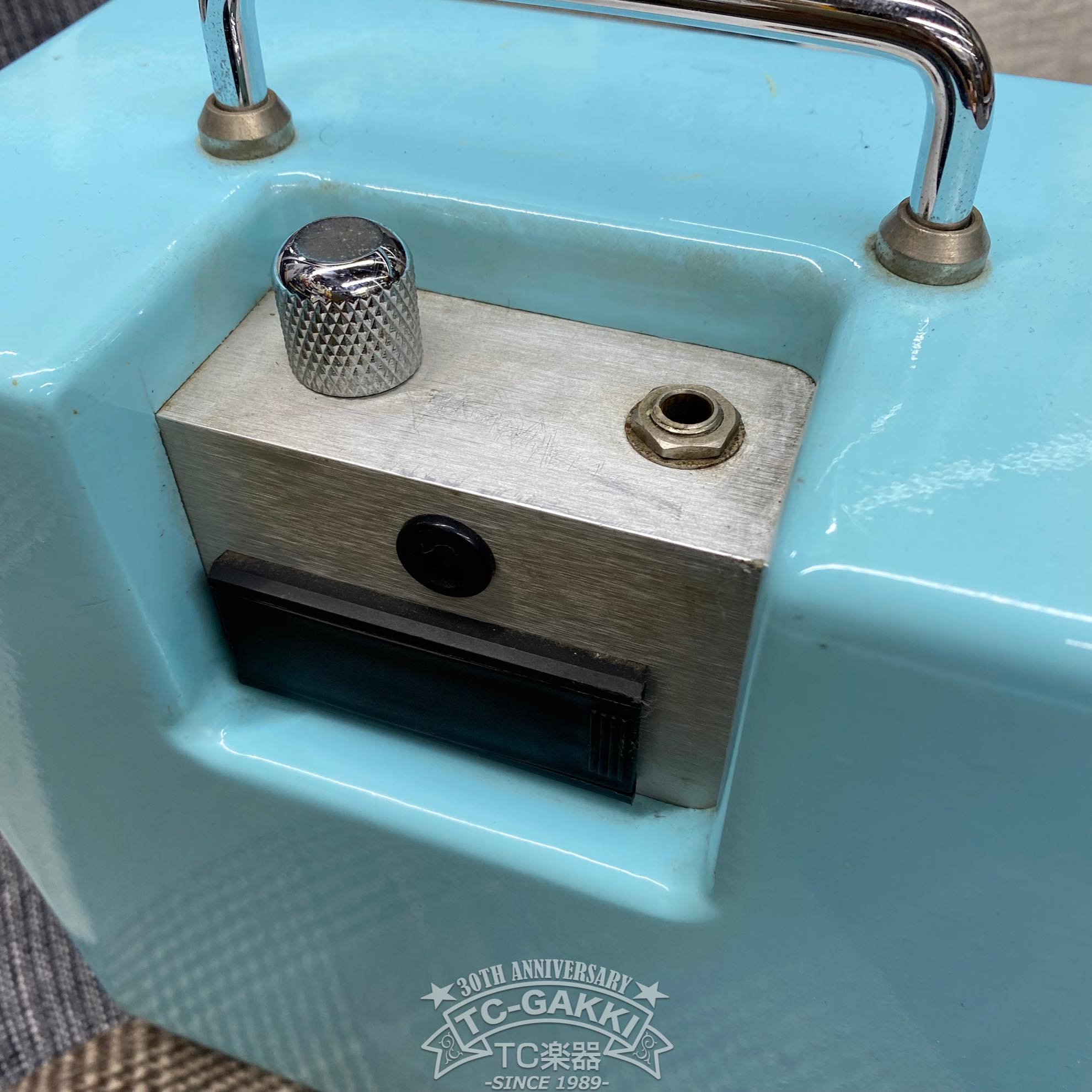 Guitar amp that fits in a suitcase?-rmbi_03-jpg