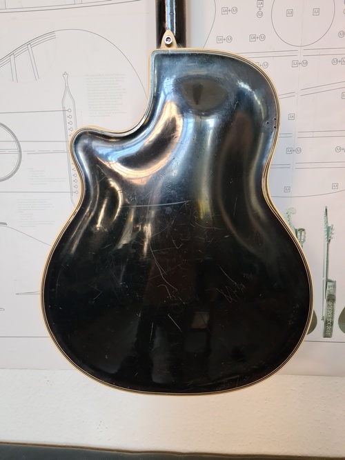 Artur Lang Archtop-f7ddd4f0-7e50-4ad9-822f-87057eaec6a5-jpeg