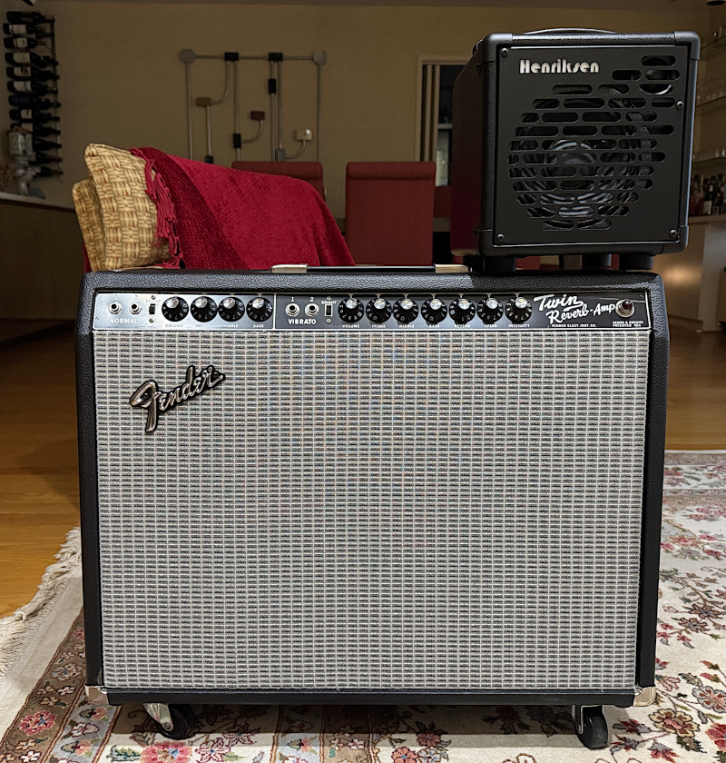 Affordable, Practical, Vintage Tube Amp-twin_vs_blu_size_800-jpeg