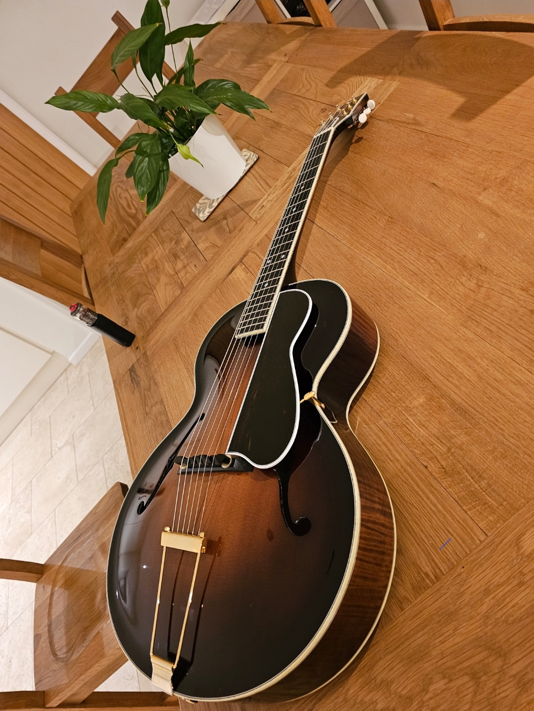 Charlie Christian Guitar made in Wales-screenshot_20250121_211929_gallery-jpg