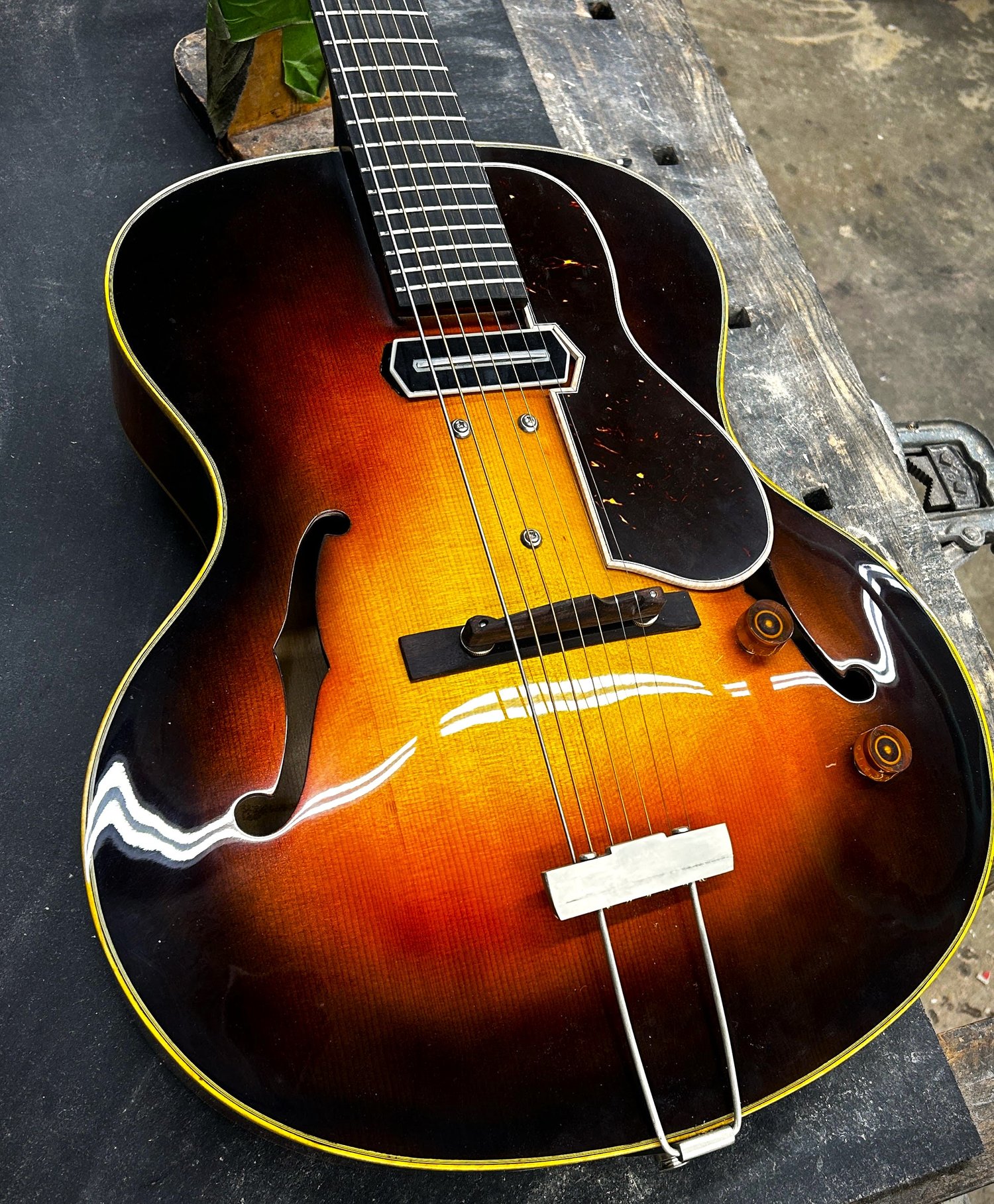 What is John Pizzarelli's noncut 7 string?-img_1953-jpeg