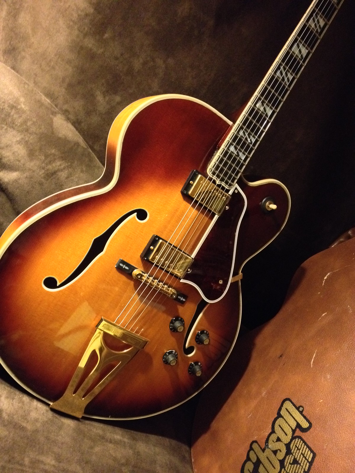 Gibson Super 400CES listing On Reverb-img_1884-jpeg