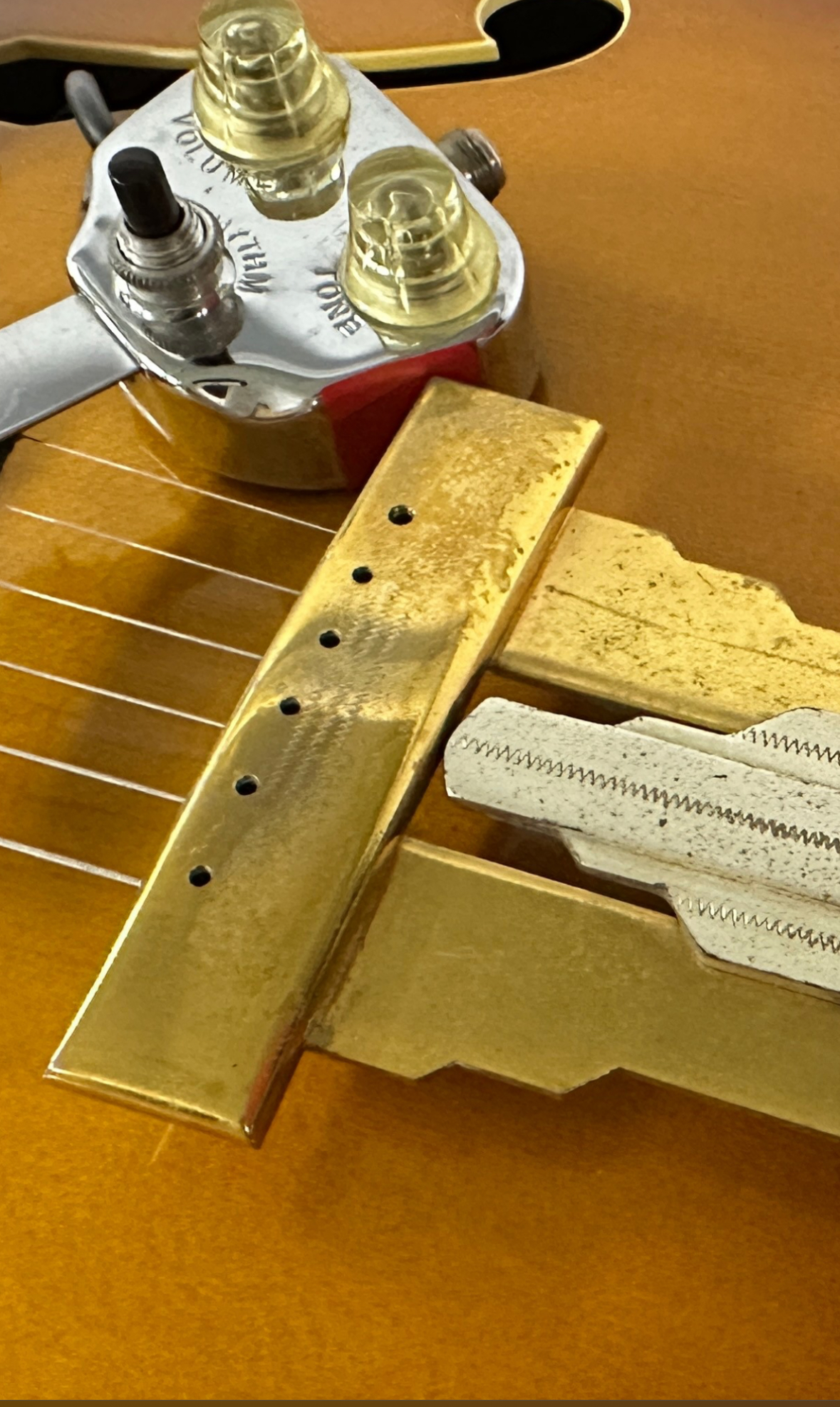 Gibson L-5 Tailpiece Question-img_3179-jpeg
